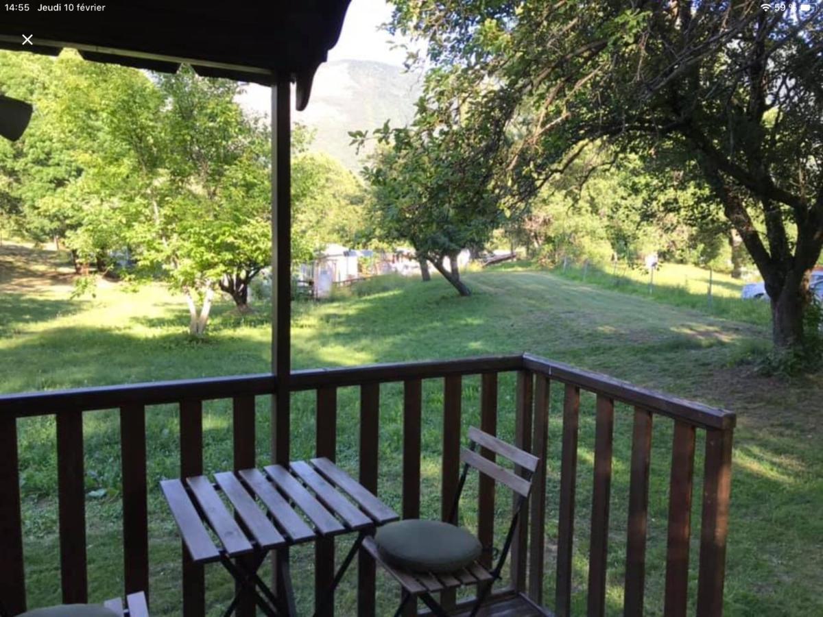 Camping, Hotel De Plein Air Les Cariamas Chateauroux-les-Alpes Exterior foto