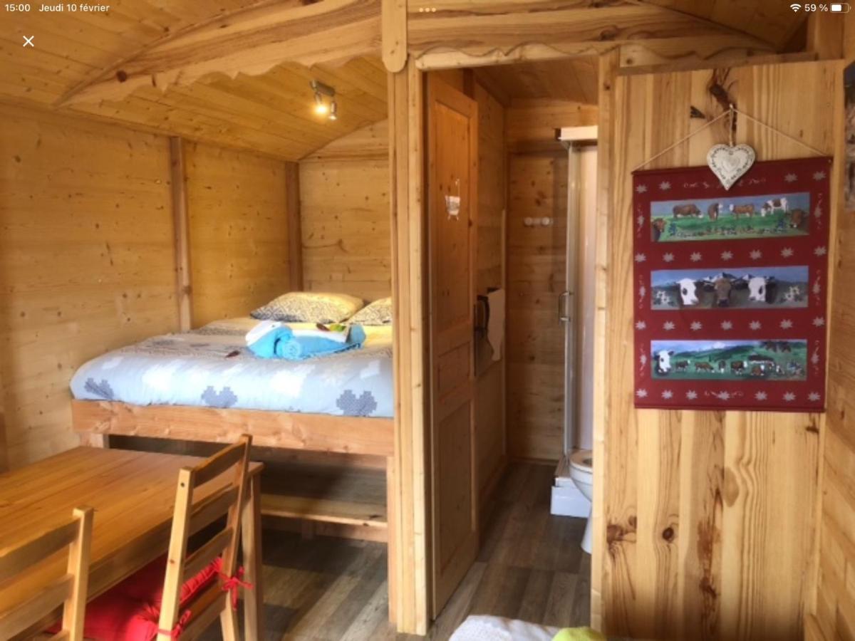 Camping, Hotel De Plein Air Les Cariamas Chateauroux-les-Alpes Exterior foto