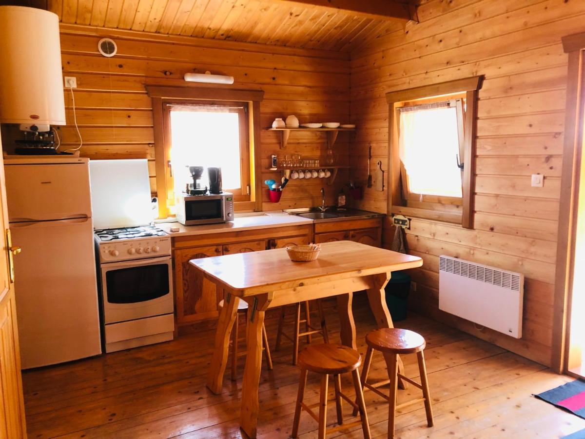 Camping, Hotel De Plein Air Les Cariamas Chateauroux-les-Alpes Exterior foto
