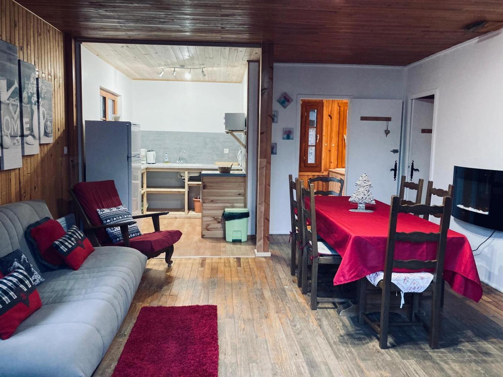 Camping, Hotel De Plein Air Les Cariamas Chateauroux-les-Alpes Exterior foto
