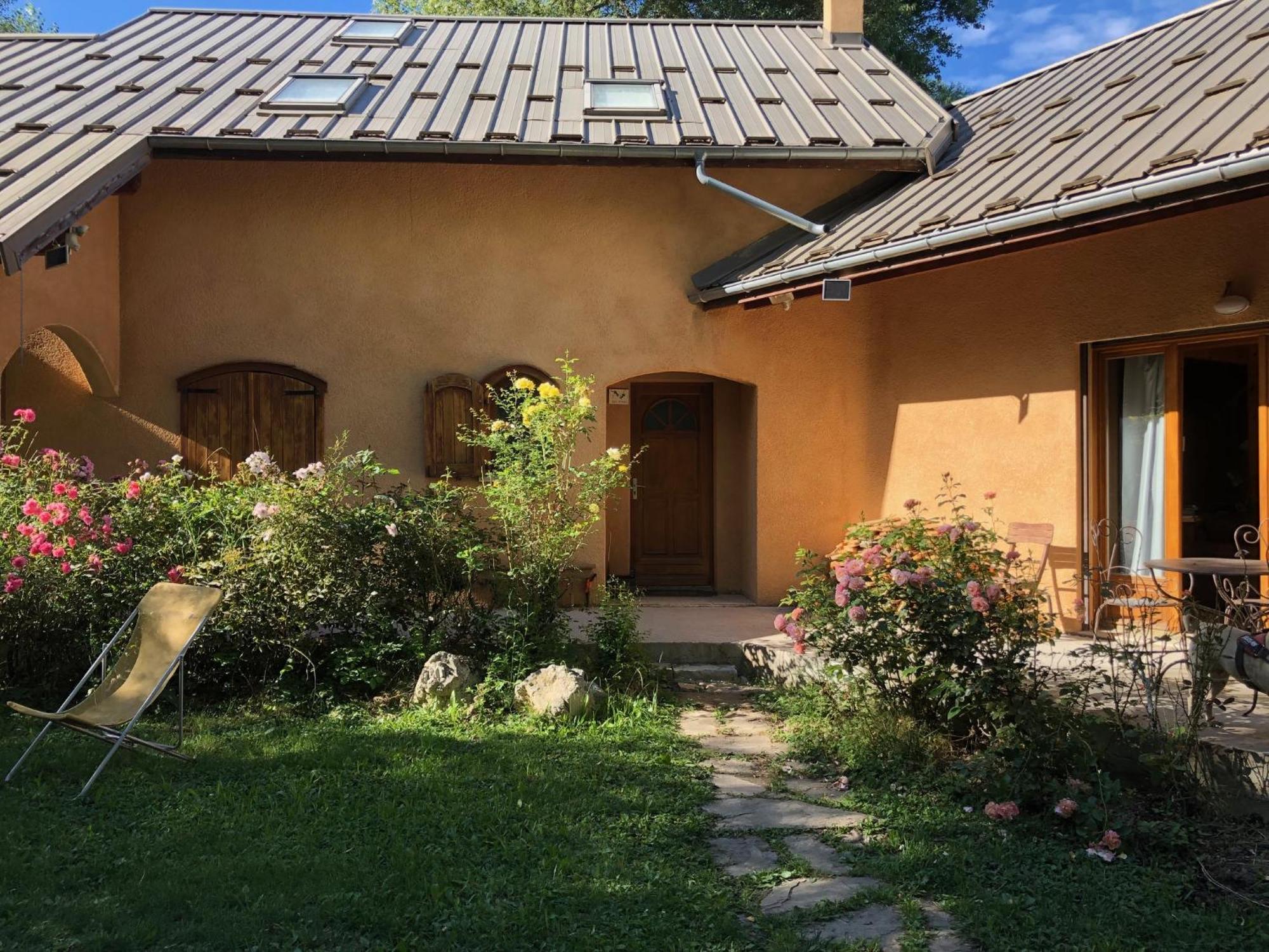Camping, Hotel De Plein Air Les Cariamas Chateauroux-les-Alpes Exterior foto