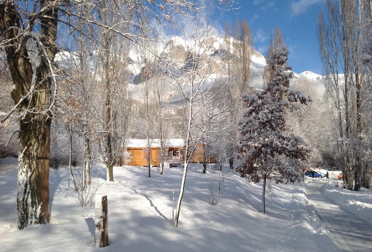 Camping, Hotel De Plein Air Les Cariamas Chateauroux-les-Alpes Exterior foto
