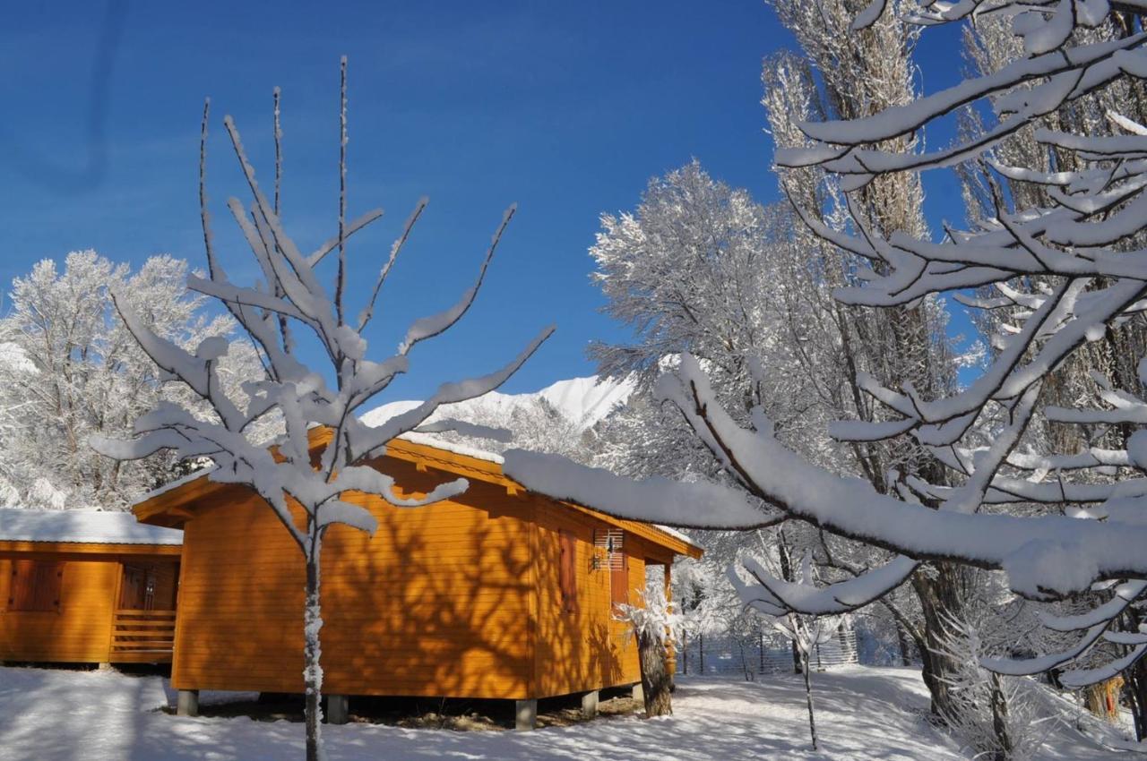 Camping, Hotel De Plein Air Les Cariamas Chateauroux-les-Alpes Exterior foto